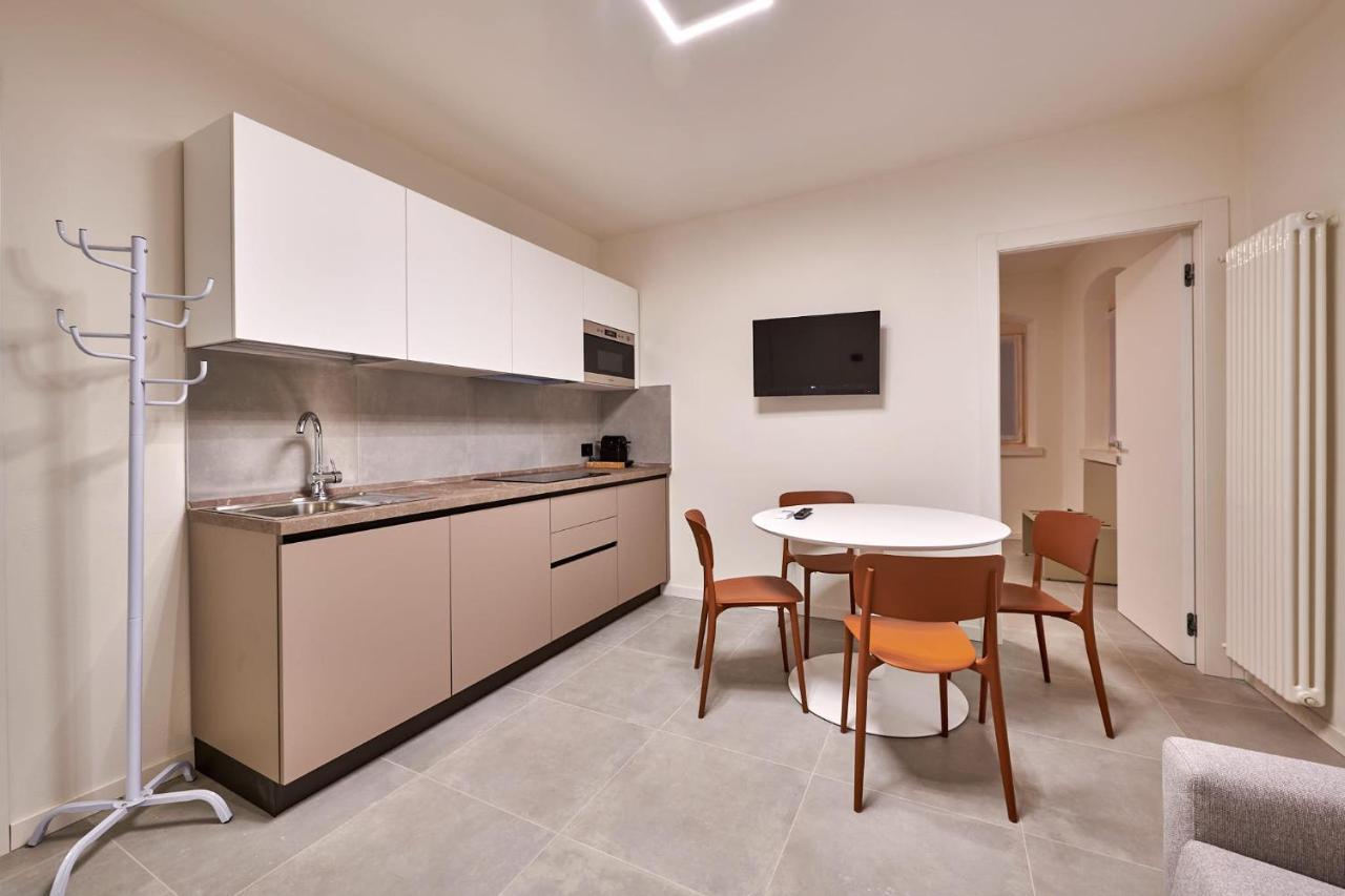 Apartmentsgarda - Residenza Mercanti Екстер'єр фото