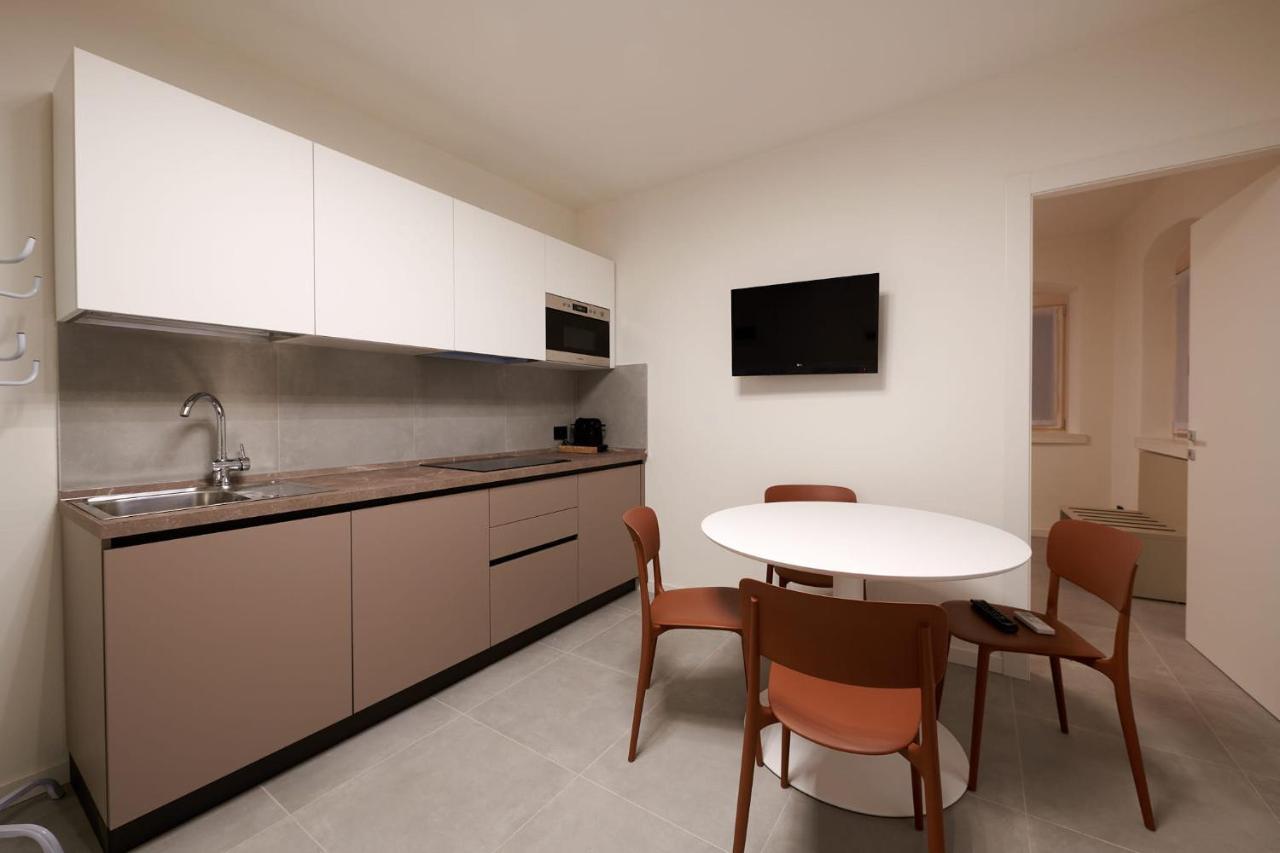 Apartmentsgarda - Residenza Mercanti Екстер'єр фото