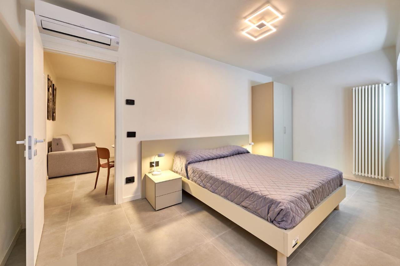 Apartmentsgarda - Residenza Mercanti Екстер'єр фото