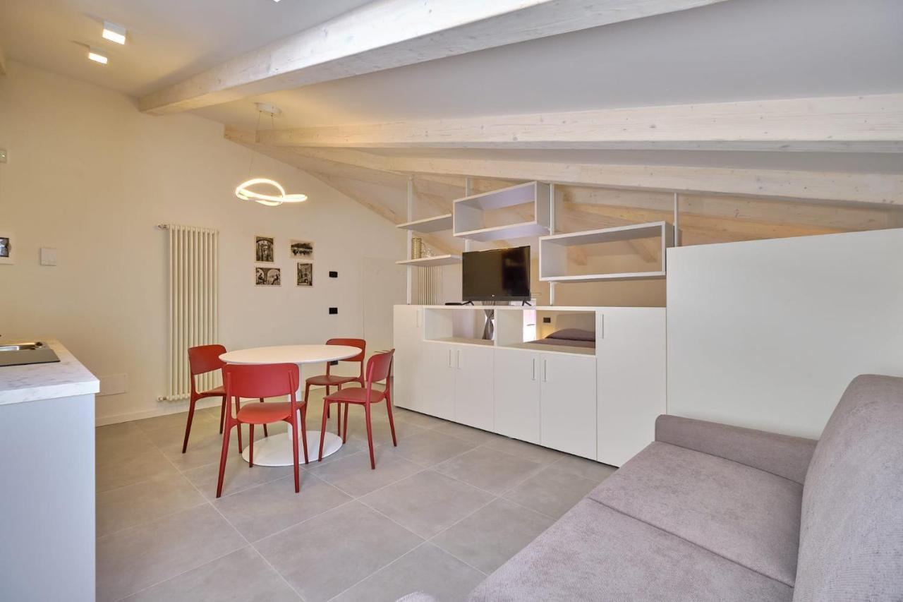 Apartmentsgarda - Residenza Mercanti Екстер'єр фото