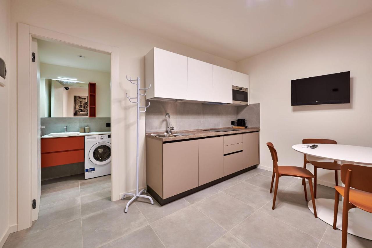 Apartmentsgarda - Residenza Mercanti Екстер'єр фото