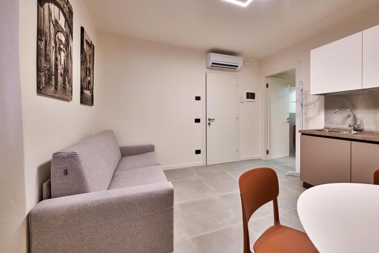 Apartmentsgarda - Residenza Mercanti Екстер'єр фото
